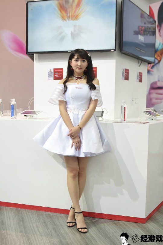 妹子美不美关键要看腿 chinajoy上的showgirl美腿鉴赏