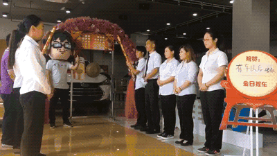 【曝光】砖叔居然花15万提了一台国产SUV！