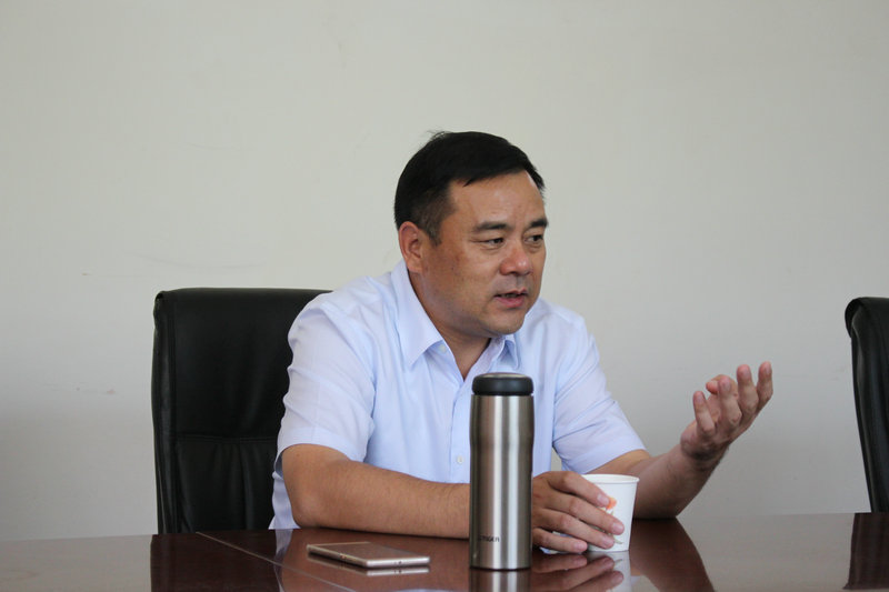 墨玉县委书记张冠军前往英也尔调研指导工作