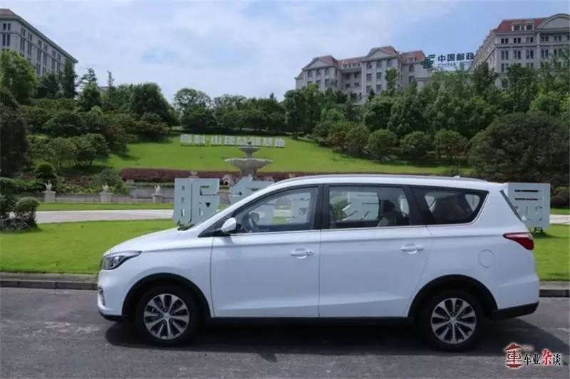 凭什么说凌轩好看、好开，还有黑科技？