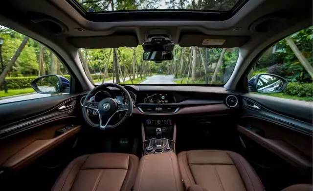 阿尔法Stelvio：跟ABB没有跑在一条道上