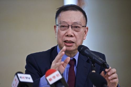 日科学家批量培育转基因猪器官可移植给人类