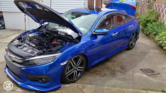 这辆10代思域居然用绞牙实现了低趴，真想给它一条减速带呀！