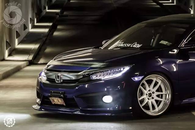 这辆10代思域居然用绞牙实现了低趴，真想给它一条减速带呀！