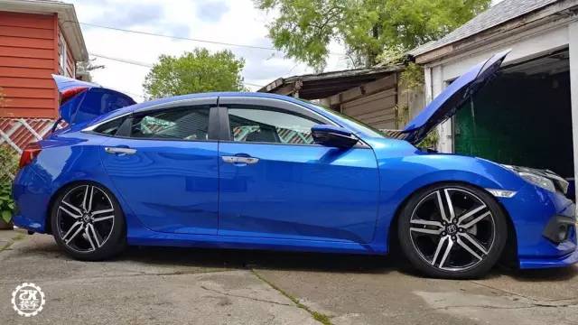 这辆10代思域居然用绞牙实现了低趴，真想给它一条减速带呀！