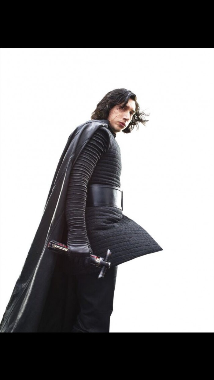 今年早些时候,《名利场》曾经为《星球大战8》拍摄过一组幕后照片