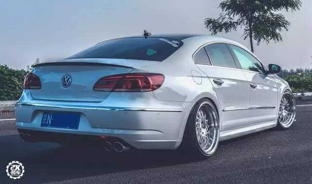 这辆大众CC终于改成他喜欢的样子！