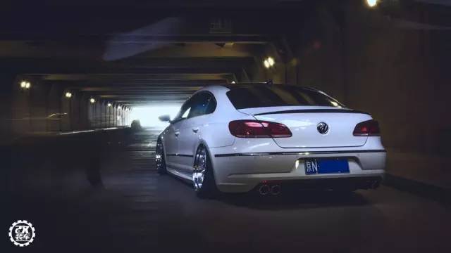 这辆大众CC终于改成他喜欢的样子！