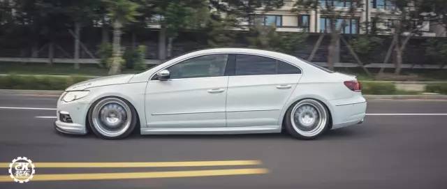 这辆大众CC终于改成他喜欢的样子！