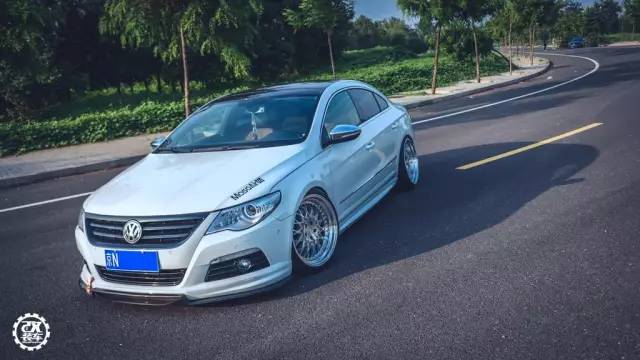 这辆大众CC终于改成他喜欢的样子！