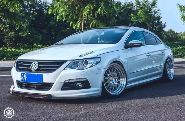 这辆大众CC终于改成他喜欢的样子！