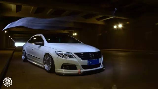 这辆大众CC终于改成他喜欢的样子！