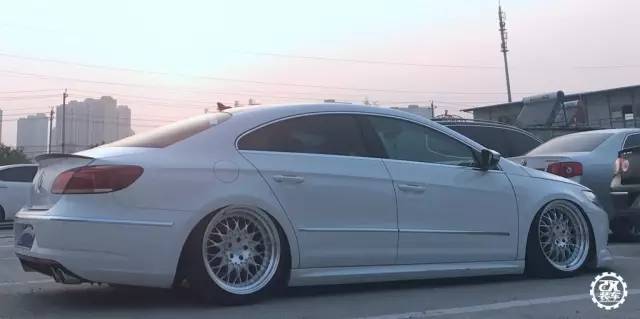 这辆大众CC终于改成他喜欢的样子！