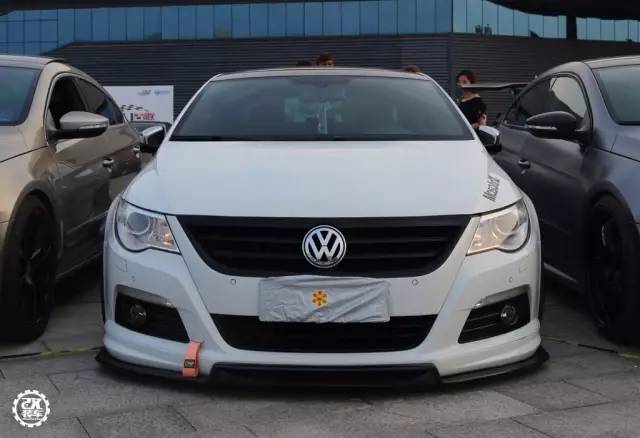 这辆大众CC终于改成他喜欢的样子！