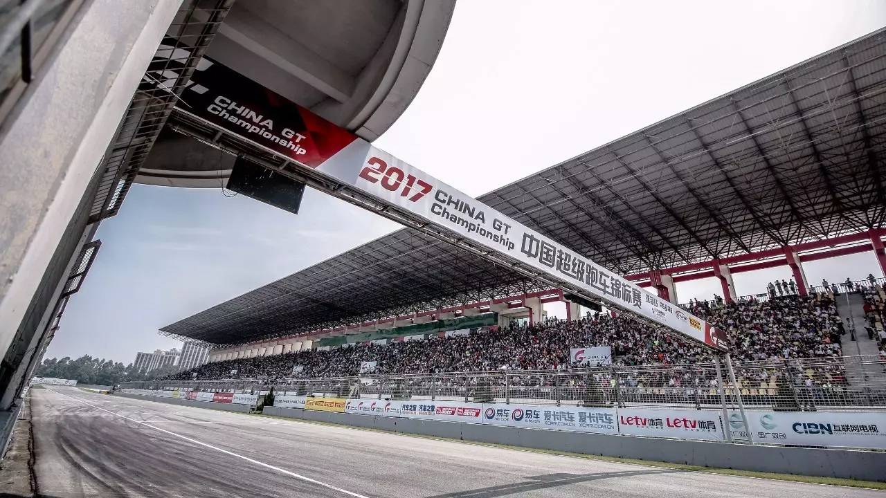 奥迪大战保时捷，谁在高温的珠海能称雄？