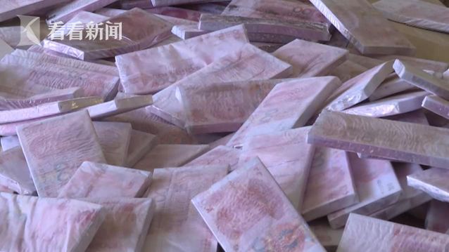 视频|男子用40万现金换来200万"美国版人民币" 仔细一看竟是冥币