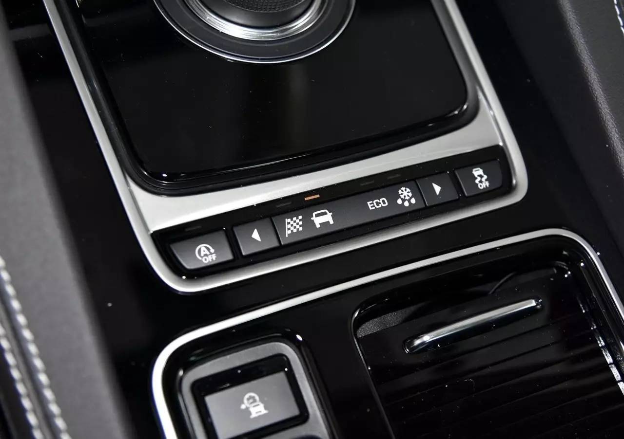 100个选捷豹F-PACE的理由，改款后再加两个