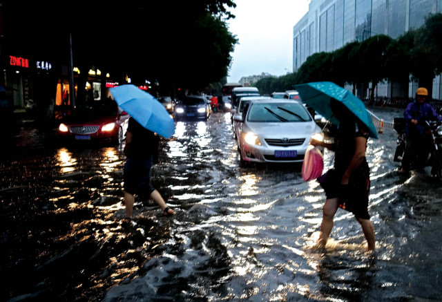 昨天汕头暴雨大风,今天还是雨雨雨…啥时候转