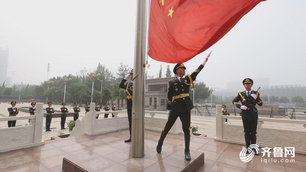 省军区组织庆祝建军90周年升旗仪式