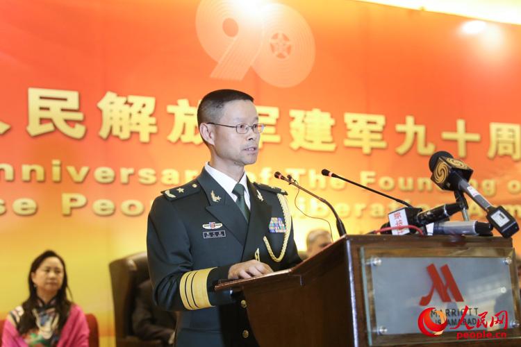 中国驻巴基斯坦使馆武官陈文荣在庆祝中国人民解放军建军90周年招待会