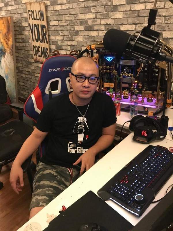 熊猫tv主播刘杀鸡多项数据力压pdd 成新的熊猫一哥?