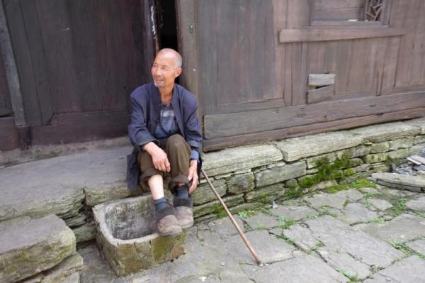 另一种度假的方式:在工作营出一身汗,粘一身泥