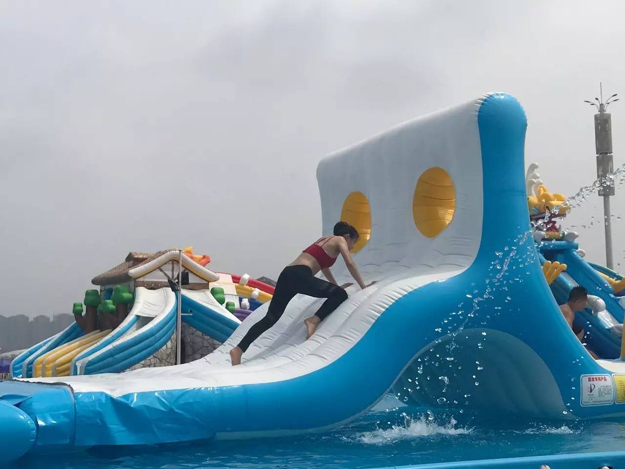 当明星!快来现场观摩!你不可错过的真人版速度与激情!