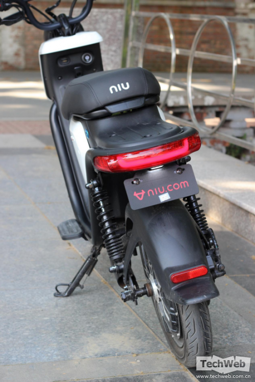 一头性能强劲的猛兽实测小牛u1pro电动车