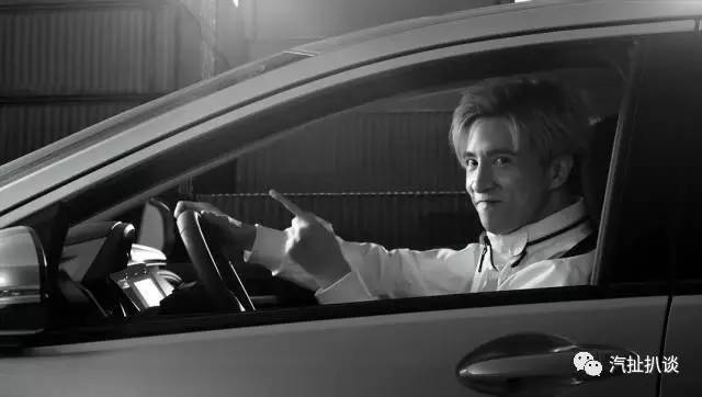 锋范To薛之谦：你负责世界和平，我负责正经