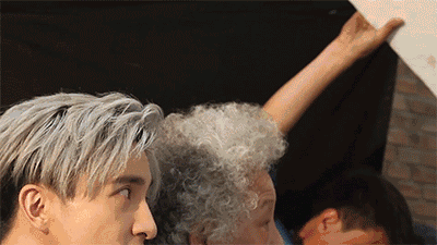 锋范To薛之谦：你负责世界和平，我负责正经