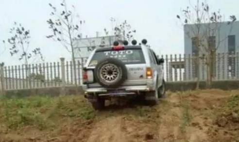 自动挡的车不能这么换挡！想毁车你就继续这么开...