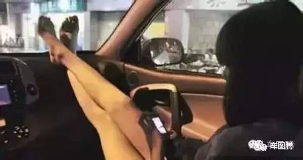 坐副驾喜欢把座椅放倒？你知道这是在玩命吗？！