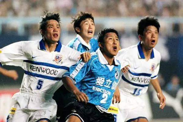 祁宏申思范志毅齐刷刷出现在卢湾体育馆岁月真是把杀猪刀