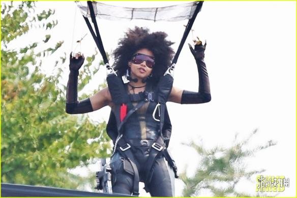 《死侍2》片方公开新片场照 小贱贱露脸或恢复原貌?