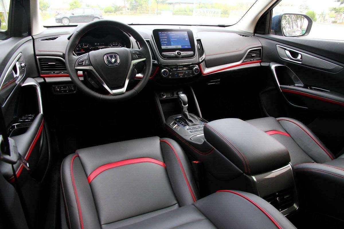 内外交困中，长安CS55能否杀出一条血路？