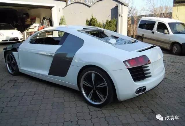 将几万元的老车打造成几百万的奥迪R8