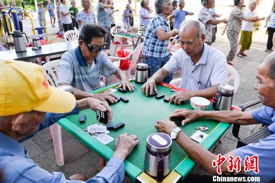 打牌被拍照后果 赌博行为法律处罚