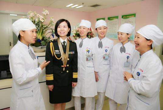 全国道德模范军队候选人∣王新华:抗非典援外救护