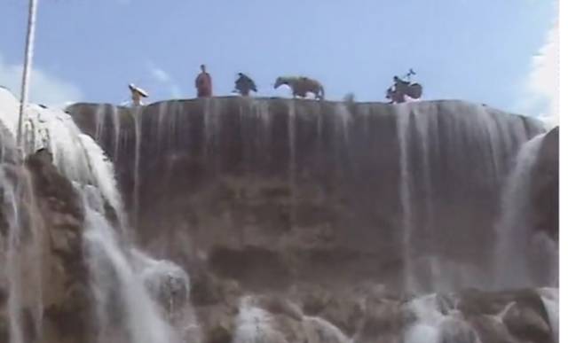 央视86版《西游记》取景地,九寨沟核心景点诺日朗瀑布垮塌!