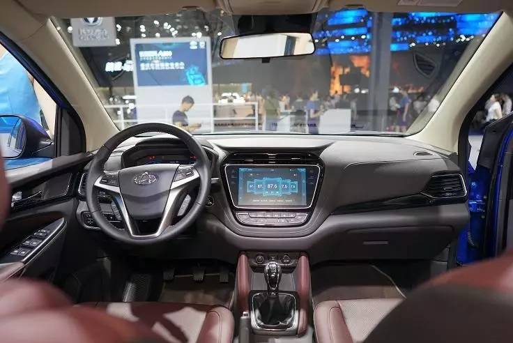 长安欧尚A800引领MPV新形势