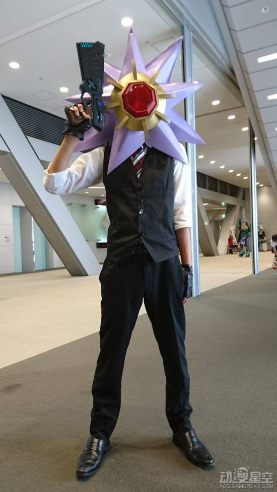 丧心病狂的《高达铁血》奥尔加中枪身亡一幕想问问这位cos椰蛋树的