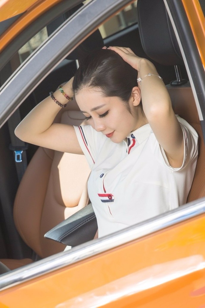 宝骏车主晒老婆美照网友老婆租来的