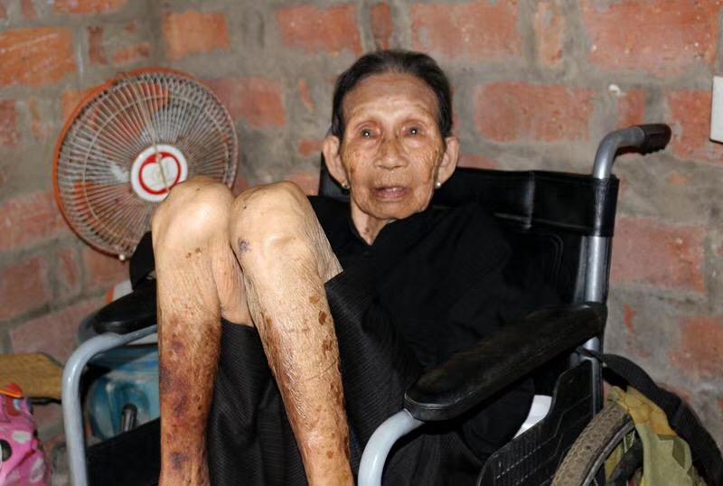 1941年11月,未满15岁的她被日军强奸,5个月后被迫充当"慰安妇",遭受