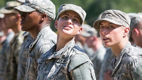 训练太难 美国首名应征"海豹"突击队女兵退出选拔|突击队|海军|海豹_