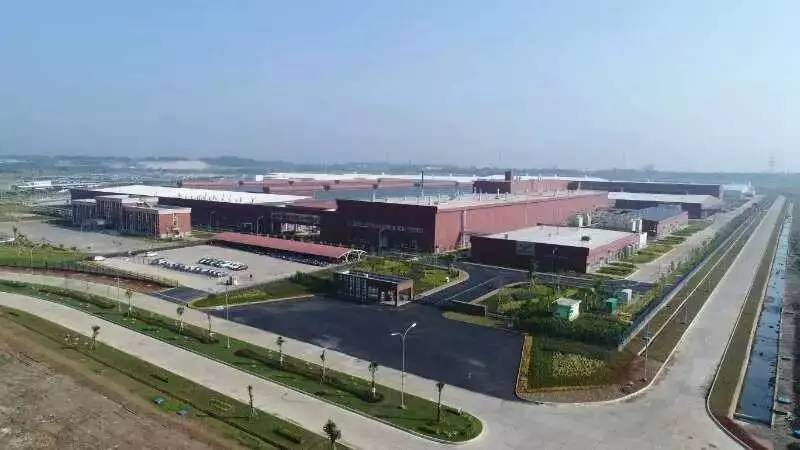 印尼车展打擂台，神车五菱叫板日系车