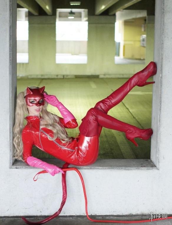 女神异闻录5高卷杏cos红色皮衣皮鞭性感迷人