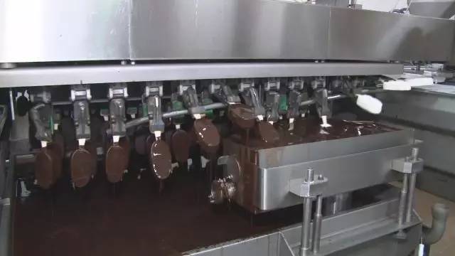 普京送手机:普京送来的俄罗斯国礼冰淇淋 中国街头已能买到