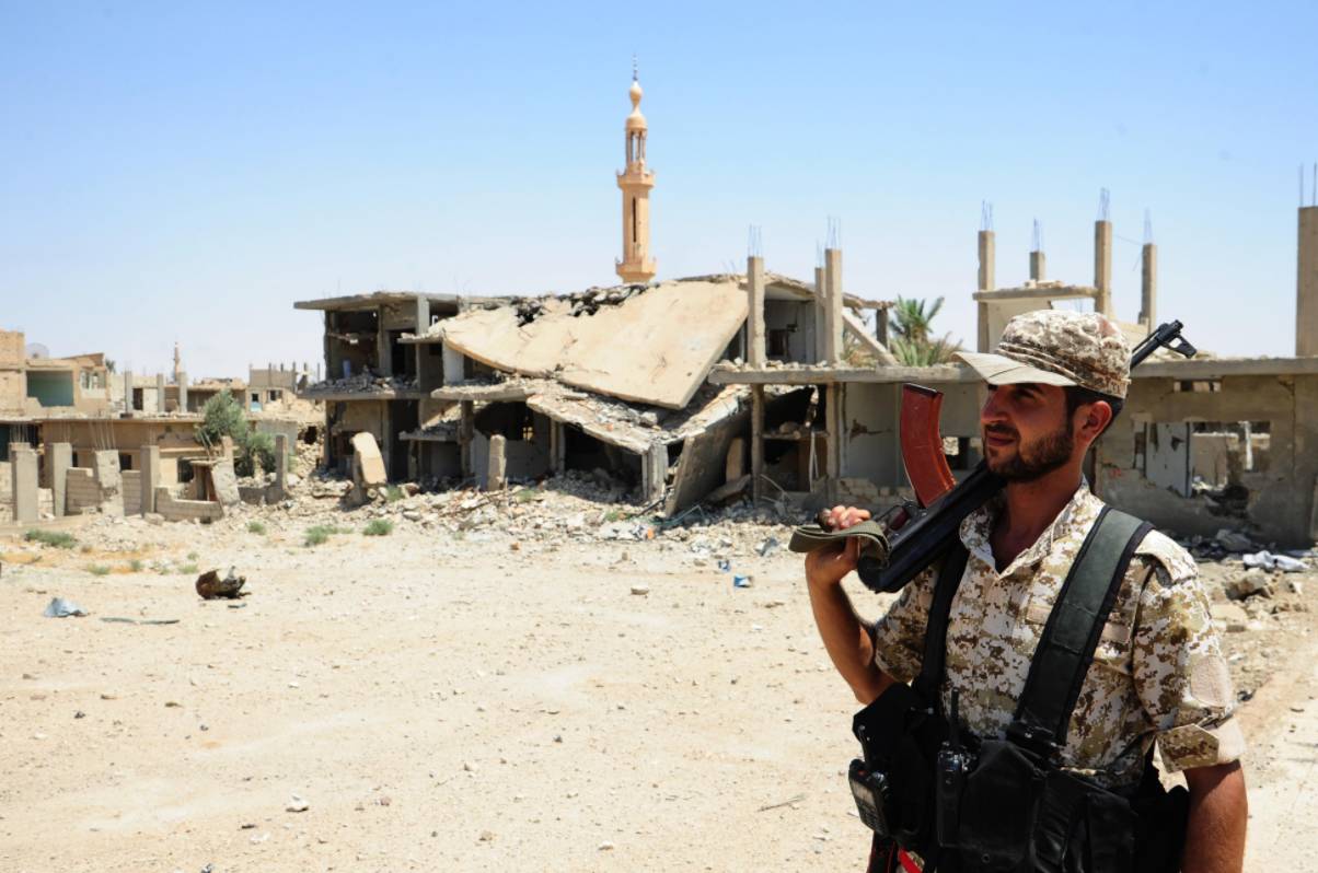 真正的"血与沙":新华社记者探访叙利亚反恐战场"战略心脏"