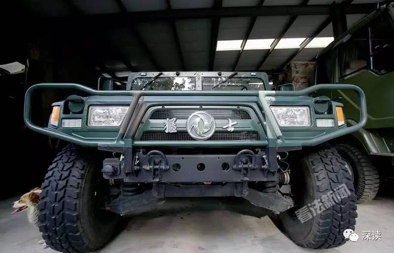 阅兵时用的"猛士"引导车