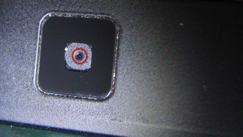 "小心暗处偷窥的眼睛…"如何判断房间里有没有针孔摄像头?